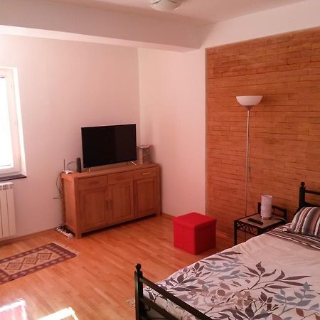 Risto'S Apartment Σκόπια Εξωτερικό φωτογραφία