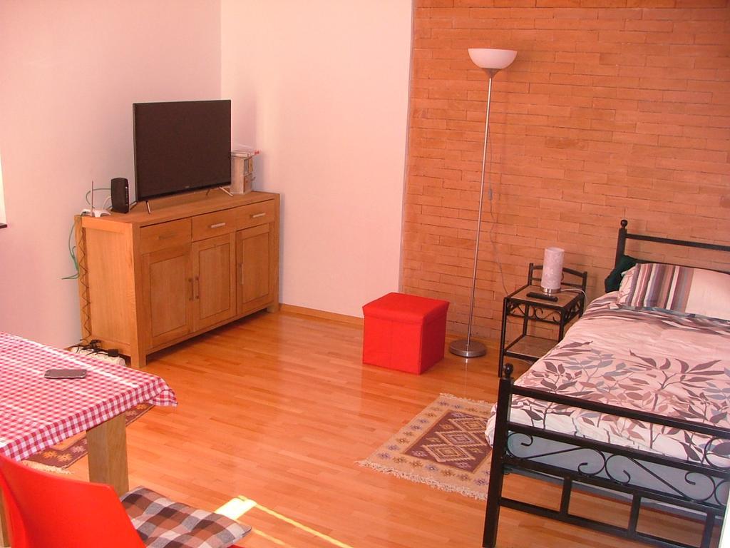 Risto'S Apartment Σκόπια Εξωτερικό φωτογραφία