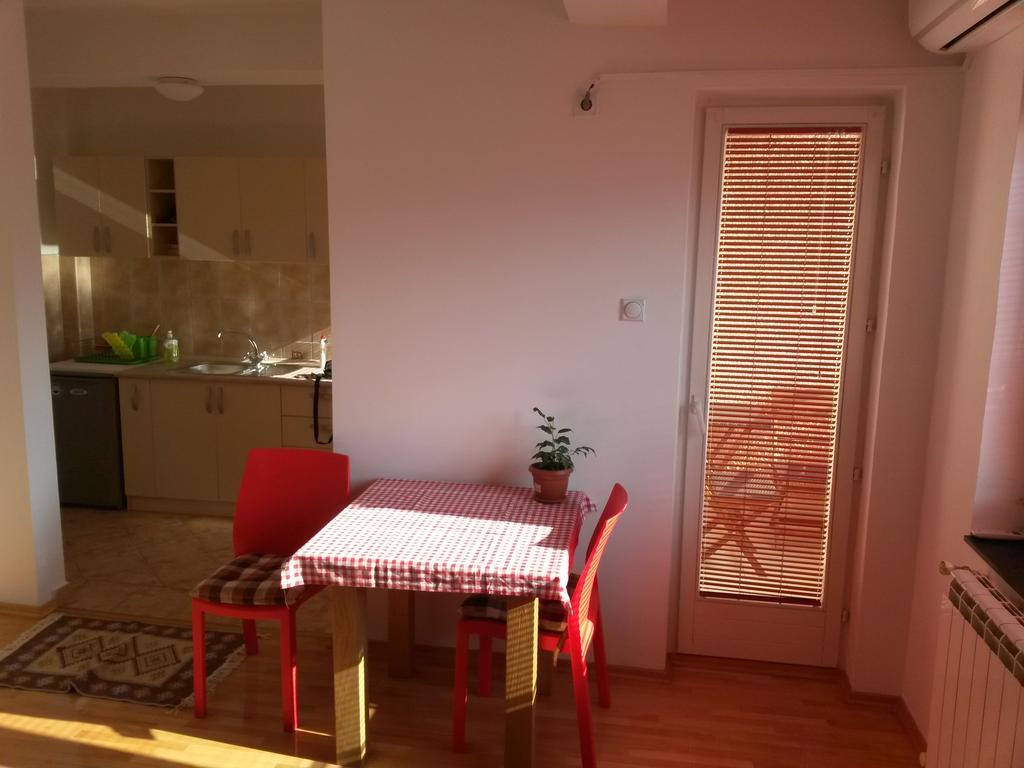 Risto'S Apartment Σκόπια Εξωτερικό φωτογραφία