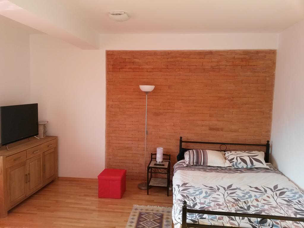 Risto'S Apartment Σκόπια Εξωτερικό φωτογραφία