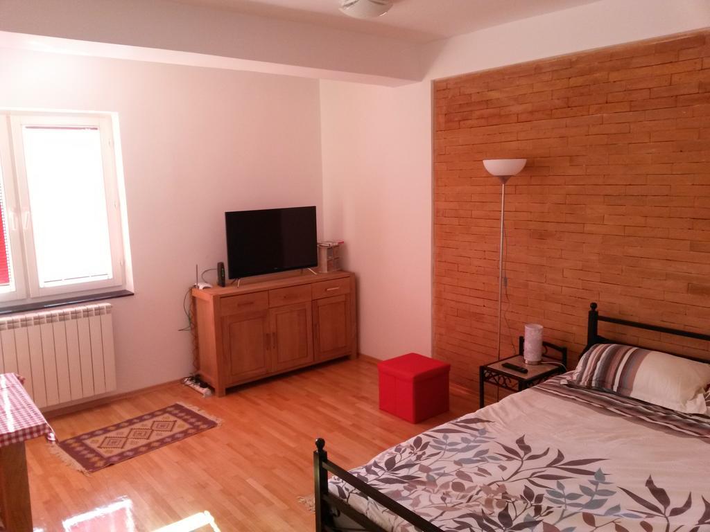 Risto'S Apartment Σκόπια Εξωτερικό φωτογραφία